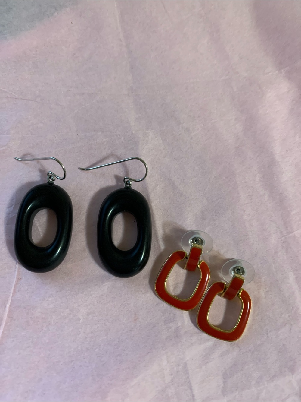 Black Oval Drop Earrings & Red Enamel Link Studs